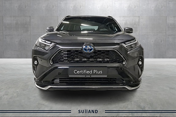Toyota RAV4 Plug-in Hybrid 8 of 28