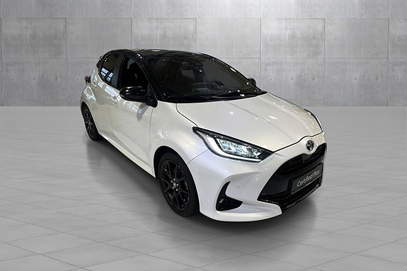 Toyota Yaris 7 of 22