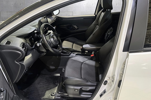 Toyota Yaris 10 of 22