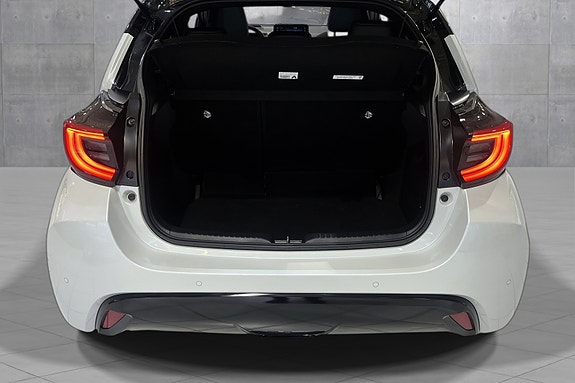 Toyota Yaris 20 of 22