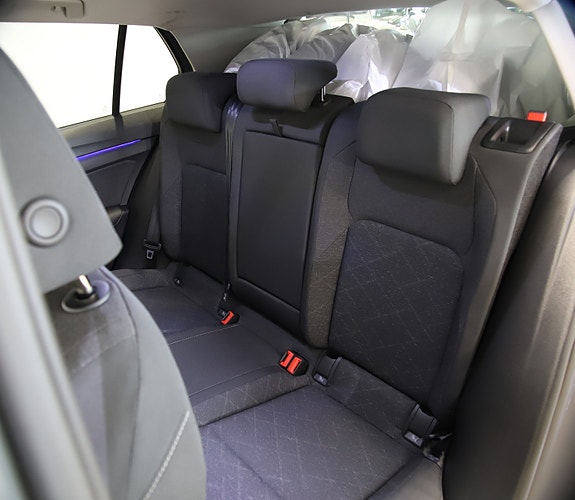 Volkswagen Golf VIII 30 of 30