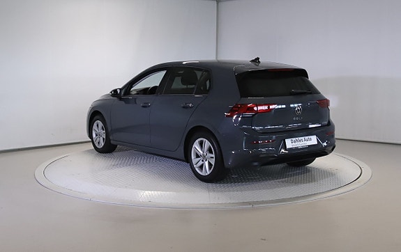 Volkswagen Golf VIII 3 of 30