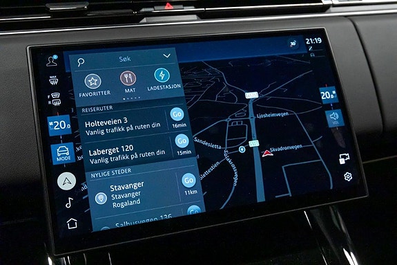 Land Rover Range Rover Sport 27 of 30