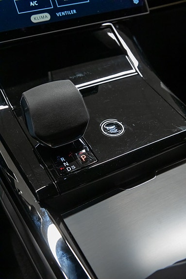 Land Rover Range Rover Sport 23 of 30