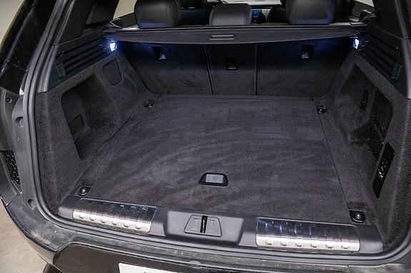 Land Rover Range Rover Sport 12 of 30