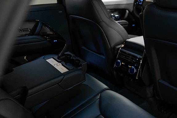 Land Rover Range Rover Sport 22 of 30