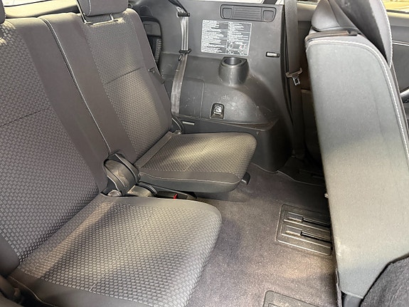 Toyota Verso 30 of 30