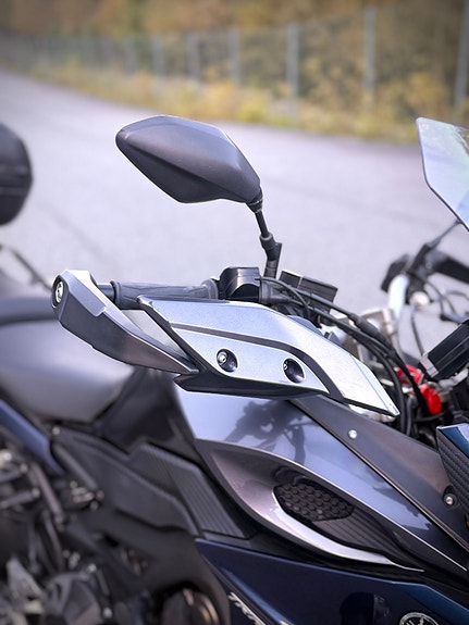 Yamaha MT-09 Tracer 4 of 6