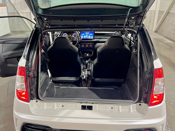 Ligier JS50 Sport ~ Strøken 2024 mod. | CarPlay & Bluetooth | Garasjelagret | Pent kjørt m/kun én eier | Mye ekstrautstyr | Piggdekk 21 of 30