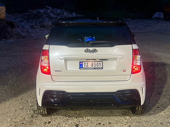 Ligier JS50 Sport ~ Strøken 2024 mod. | CarPlay & Bluetooth | Garasjelagret | Pent kjørt m/kun én eier | Mye ekstrautstyr | Piggdekk 14 of 30