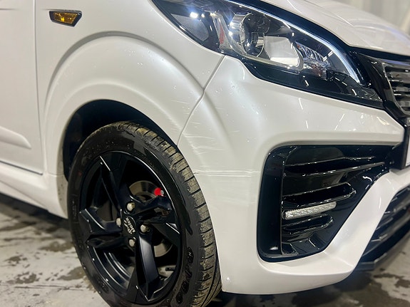 Ligier JS50 Sport ~ Strøken 2024 mod. | CarPlay & Bluetooth | Garasjelagret | Pent kjørt m/kun én eier | Mye ekstrautstyr | Piggdekk 20 of 30