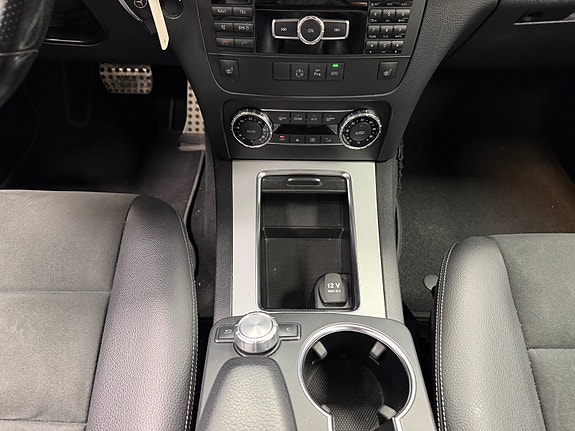 Mercedes-Benz GLK200 30 of 30