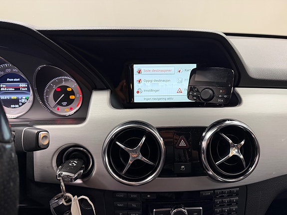 Mercedes-Benz GLK200 29 of 30
