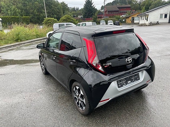 Toyota Aygo 7 of 19
