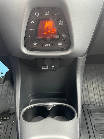Toyota Aygo 15 of 19