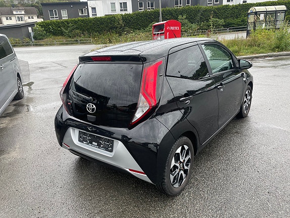 Toyota Aygo 5 of 19