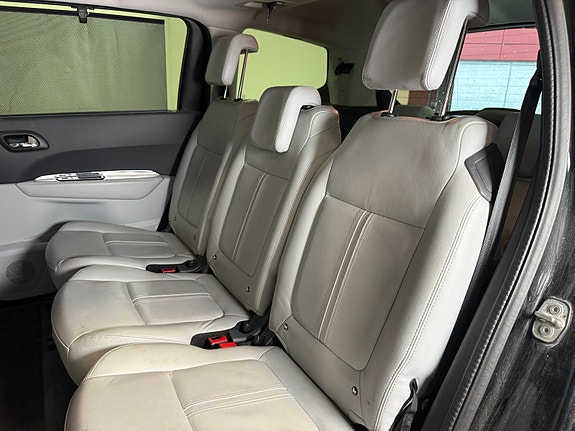Peugeot 5008 27 of 30