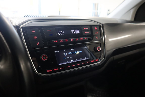Volkswagen UP! 29 of 30