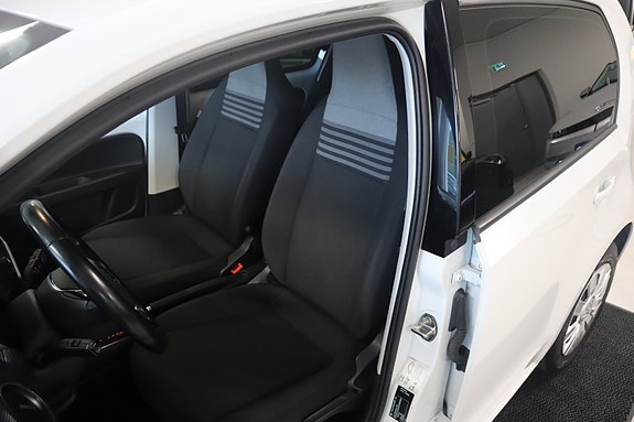 Volkswagen UP! 18 of 30