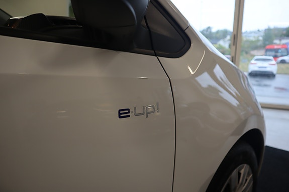 Volkswagen UP! 13 of 30