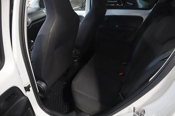 Volkswagen UP! 19 of 30
