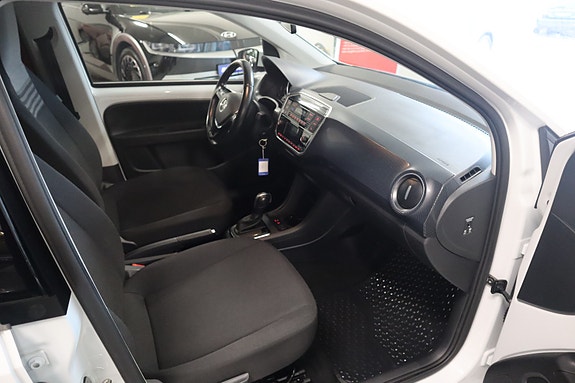 Volkswagen UP! 22 of 30