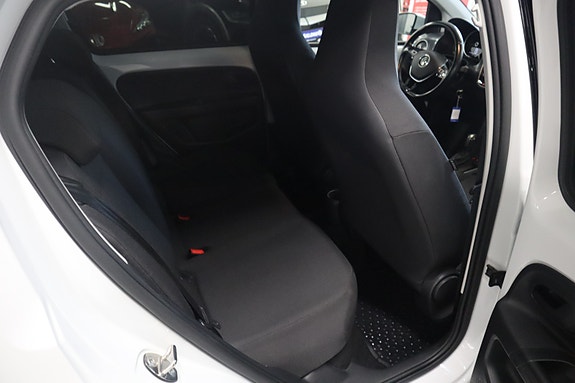 Volkswagen UP! 21 of 30