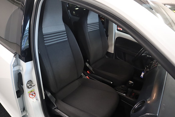 Volkswagen UP! 23 of 30