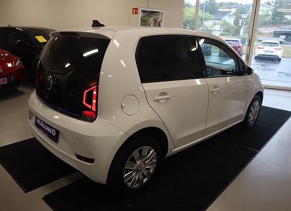 Volkswagen UP! 7 of 30