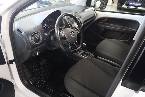 Volkswagen UP! 15 of 30