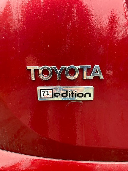 Toyota RAV4 5 of 9