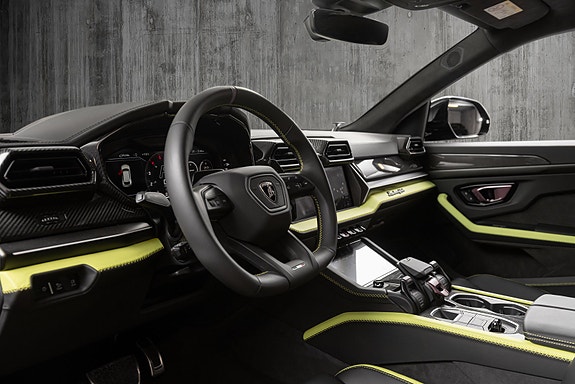 Lamborghini Urus 19 of 30