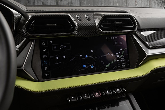 Lamborghini Urus 29 of 30