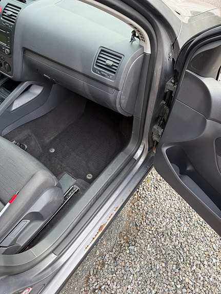 Volkswagen Golf V 12 of 18