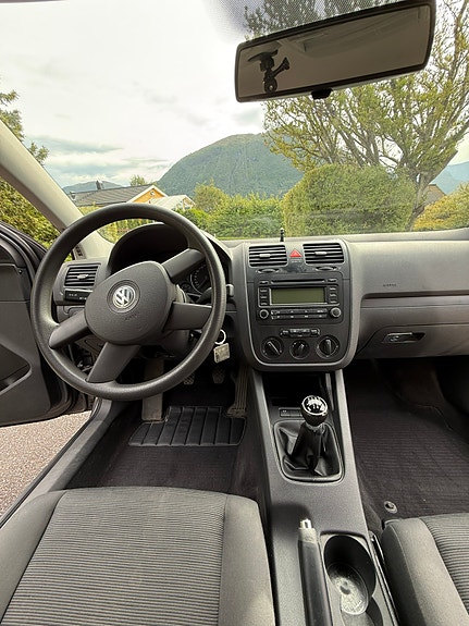 Volkswagen Golf V 10 of 18
