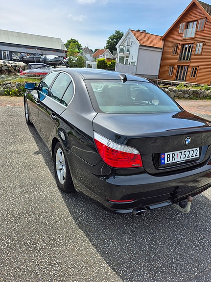 BMW 520d 3 of 30