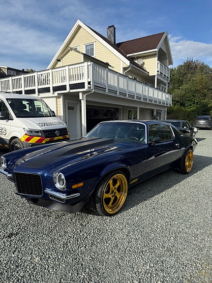 Chevrolet Camaro 14 of 15