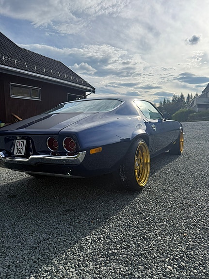 Chevrolet Camaro 8 of 15