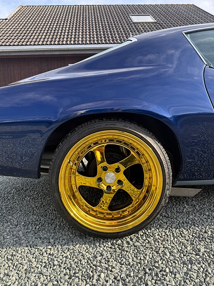Chevrolet Camaro 7 of 15