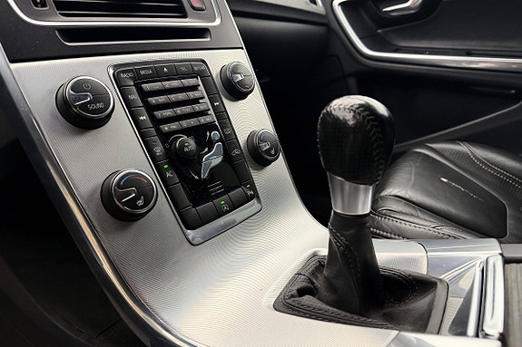 Volvo V60 17 of 21