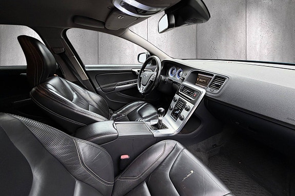 Volvo V60 12 of 21