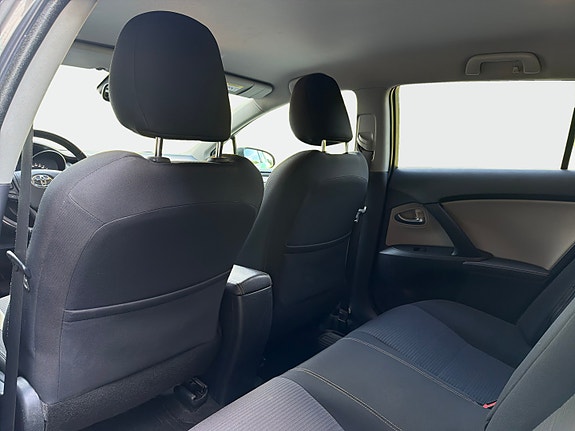 Toyota Avensis 12 of 30