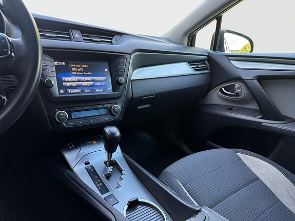 Toyota Avensis 20 of 30