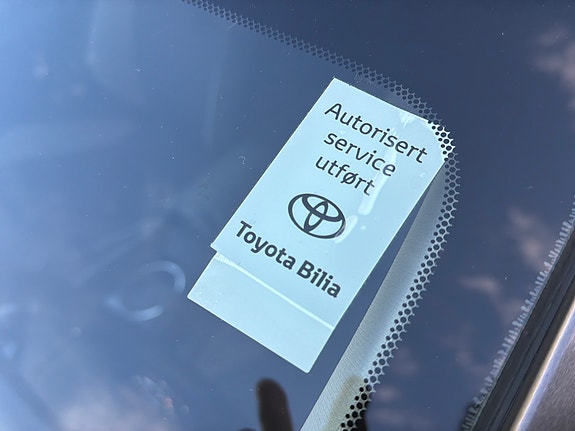 Toyota Avensis 29 of 30