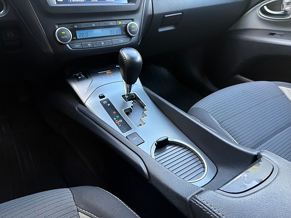 Toyota Avensis 21 of 30