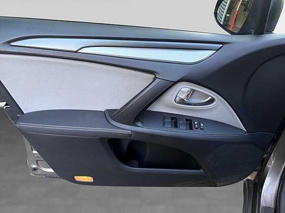 Toyota Avensis 30 of 30