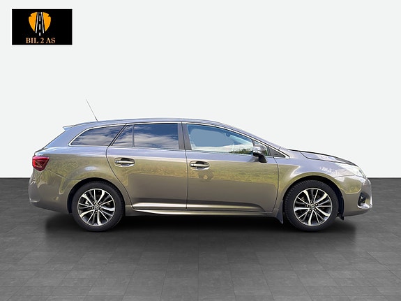 Toyota Avensis 6 of 30