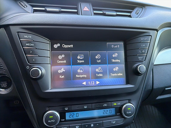 Toyota Avensis 24 of 30