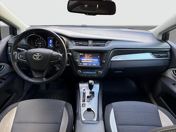 Toyota Avensis 15 of 30