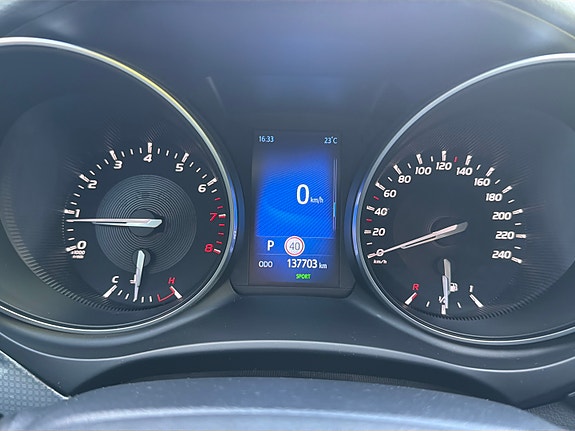 Toyota Avensis 27 of 30